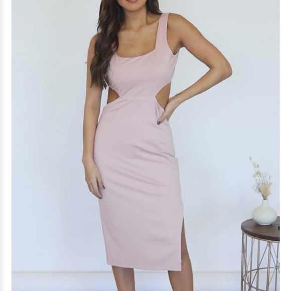 Pink Lily Dresses & Skirts - 🔴Pink Lily Womens Marvelous Dance Blush Cutout Midi Dress